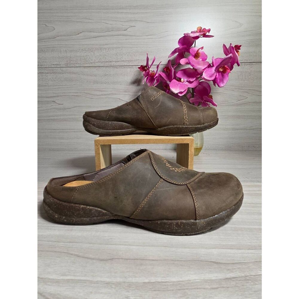 Clarks Collection Leather Mules — Brown Leather with Contrast Stitching Size 8.5